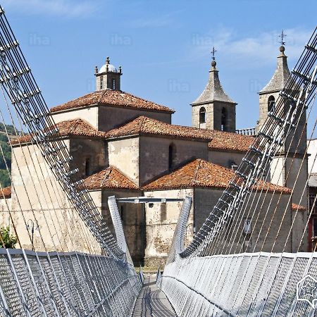 Hostal Los Nogales Cangas De Narcea Buitenkant foto