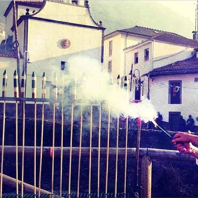 Hostal Los Nogales Cangas De Narcea Buitenkant foto